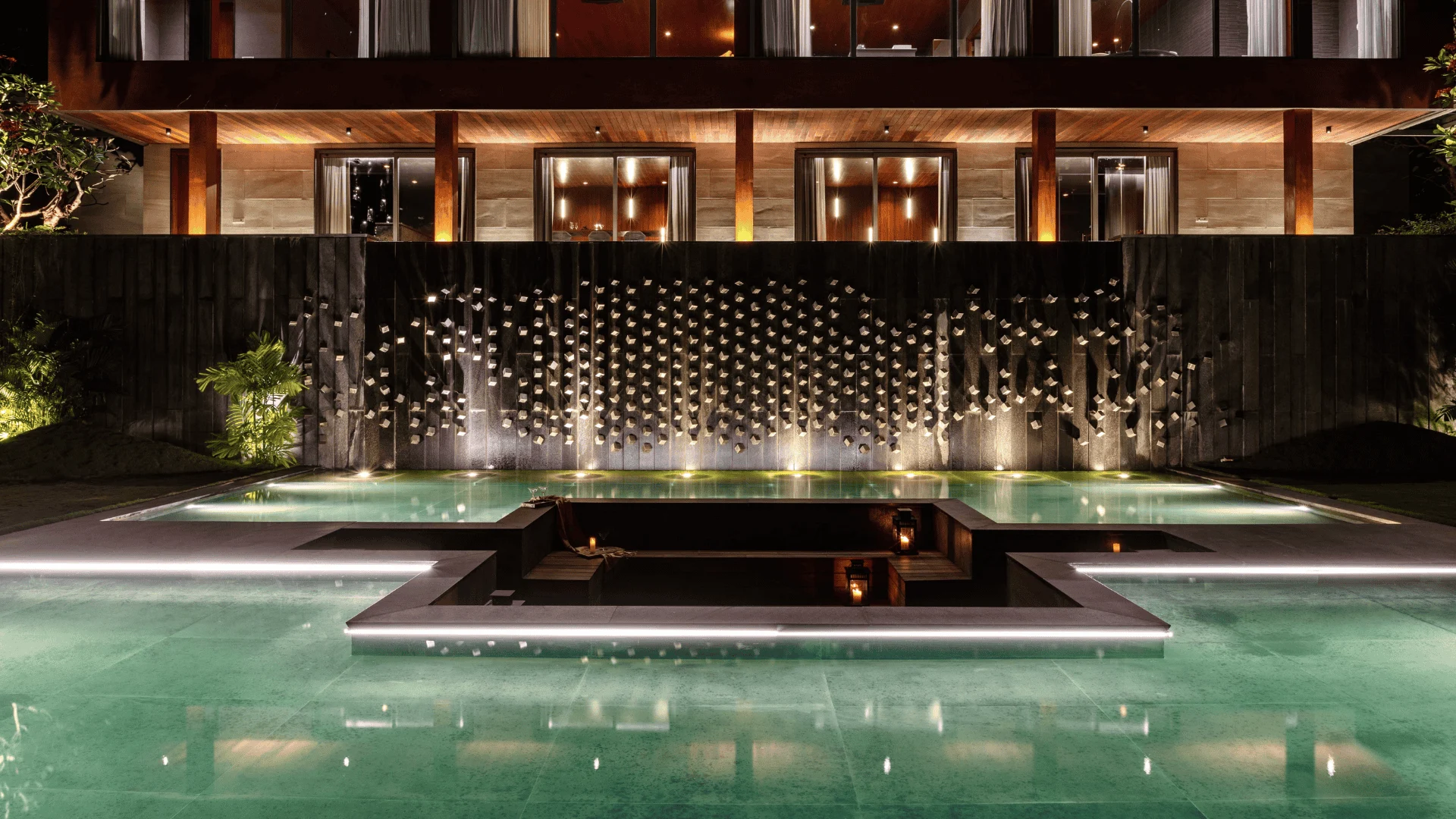 Metal Sculpture Integrated by FormForge